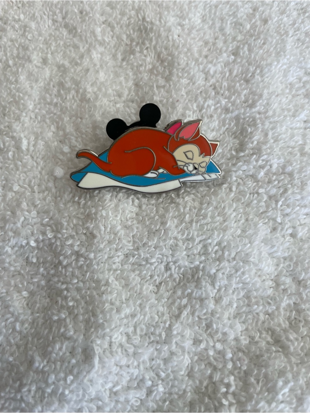 Disney Sweet Dreams Mystery Pack Dinah  Alice in Wonderland Pin